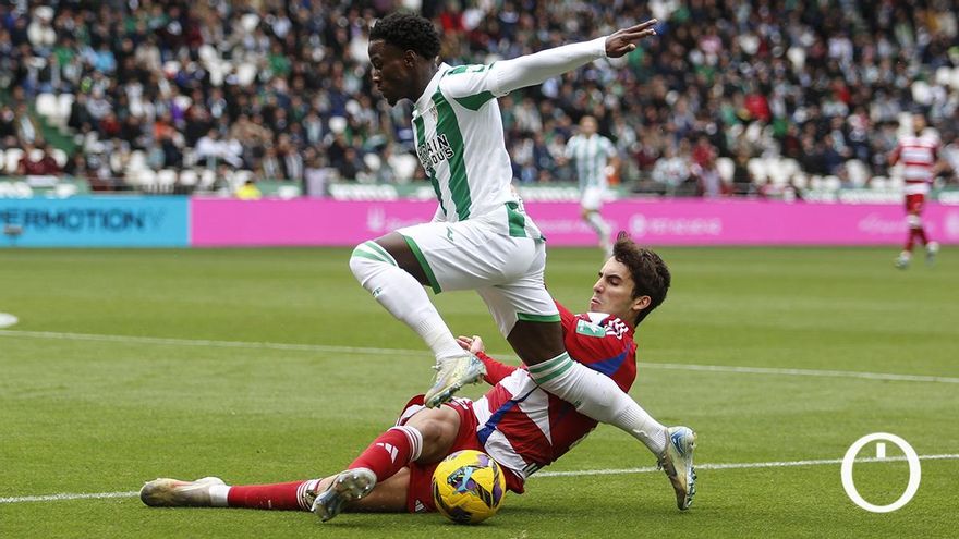 El vestuario del Córdoba CF se une en apoyo a Adilson