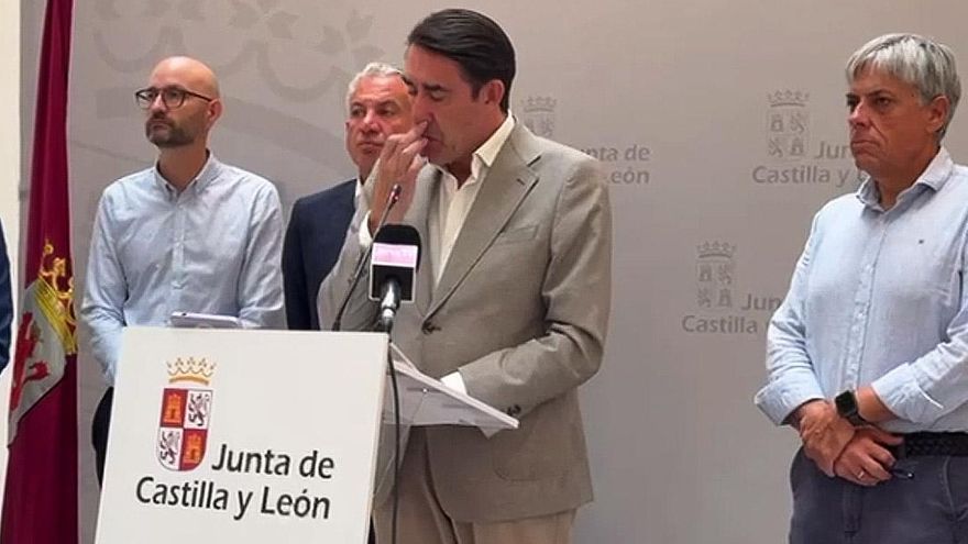 Juan Carlos Suárez Quiñones informando de los incendios en León, tras quedarse a comer en Asturias cuando ardían Las Médulas.