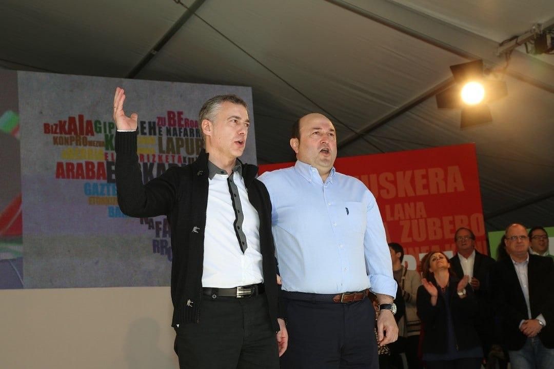 2013. Aberri Eguna: con el lehendakari Urkullu.