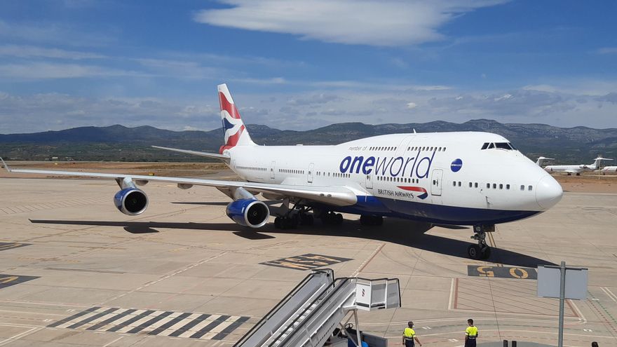 Así sobrevive la aviación a los golpes de la pandemia: el aeropuerto de Castellón desmantela aviones Boeing 747 para reutilizar sus piezas