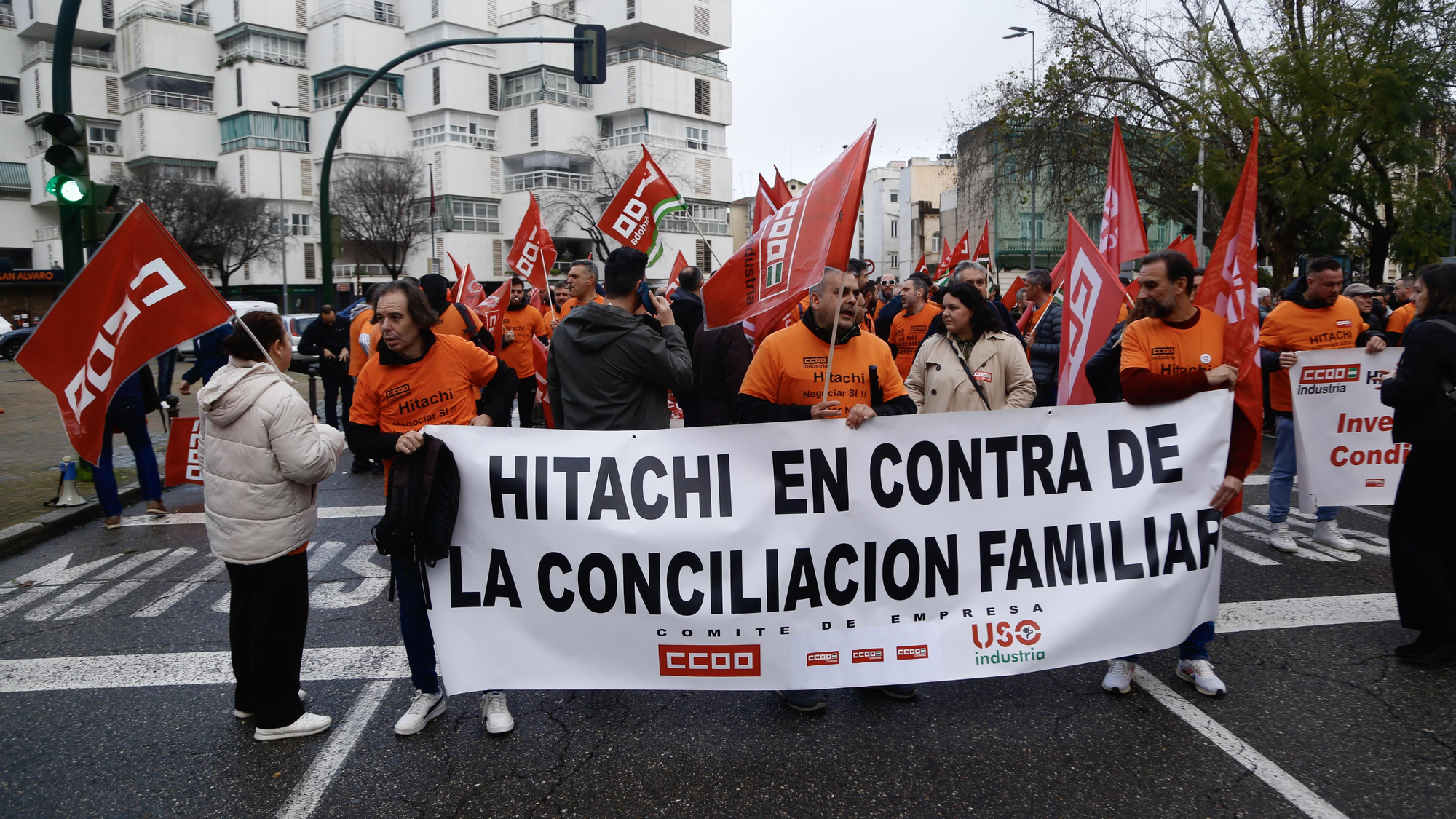 Manifestación de los trabajadores de Hitachi Energy, por la negociación del convenio colectivo