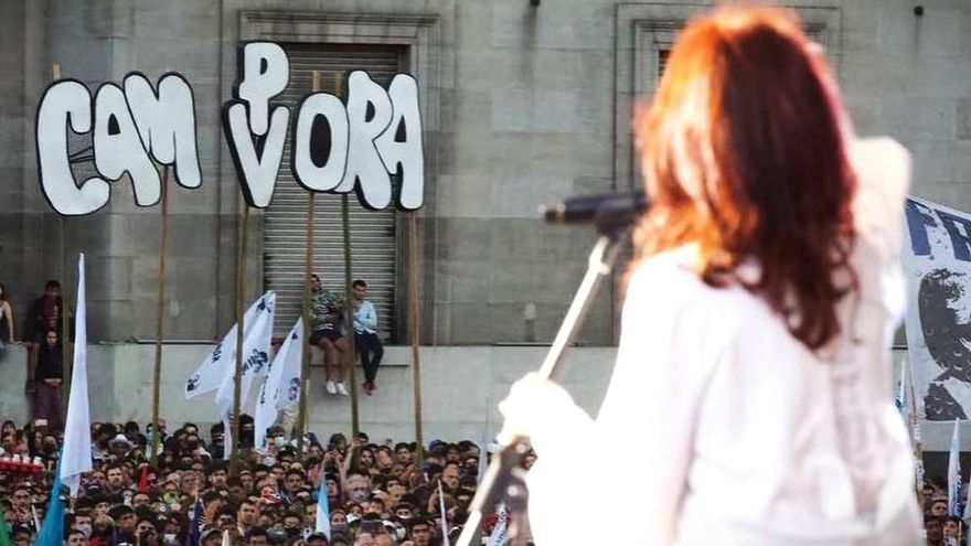 Cristina ve a Macri como candidato a presidente y planea apariciones cada 15 días para forzar la reacción de Alberto