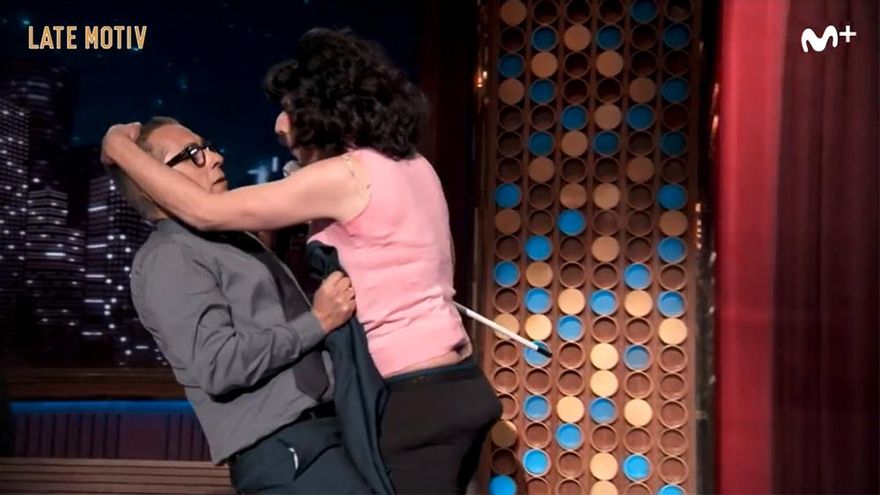 El último adiós de Berto Romero a 'Late Motiv', recuperando su Freddie Mercury