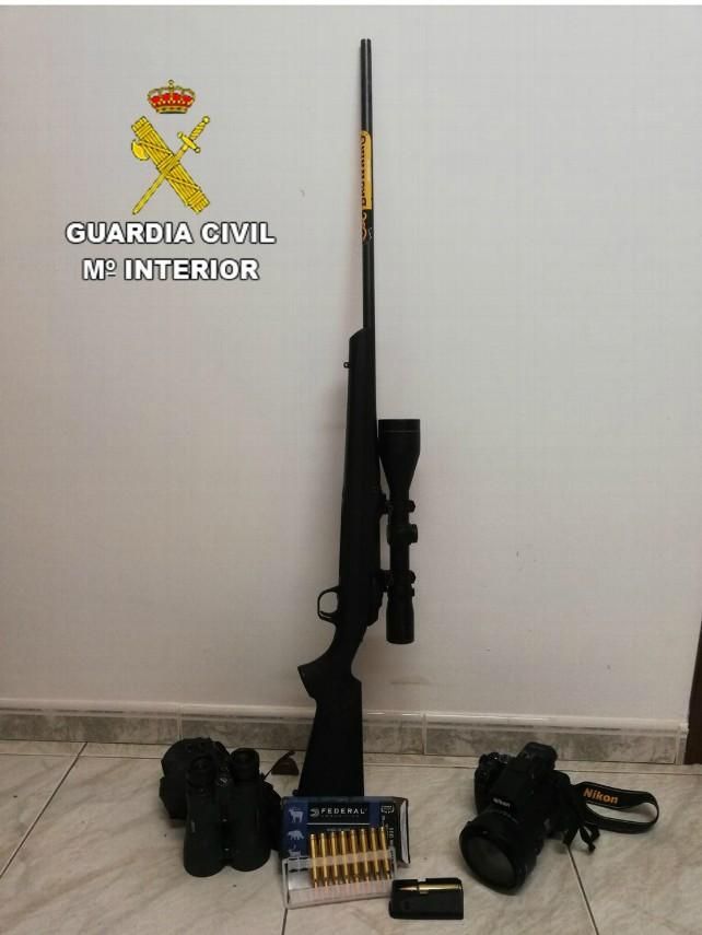 Armas y material intervenido por la Guardia Civil./ Subdelegación del Gobierno en León