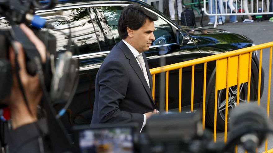 La jueza tumba el intento de la pareja de Ayuso de evitar el juicio por fraude fiscal