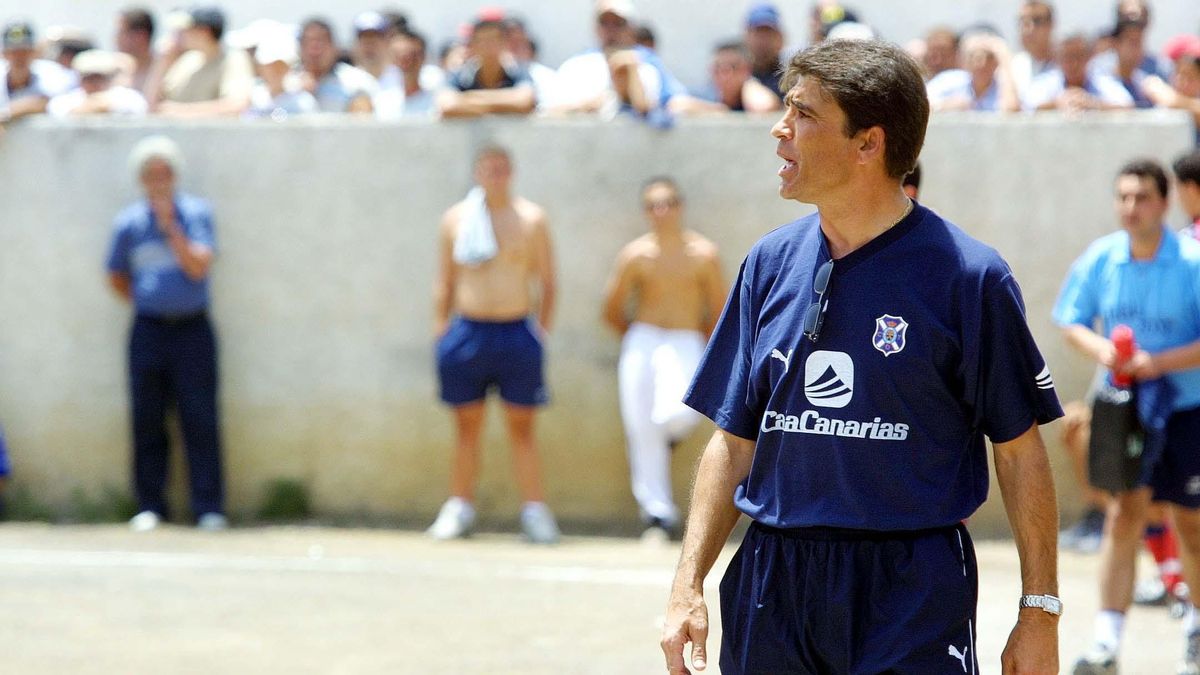 El CD Tenerife prescinde de Julio Durán como técnico del fútbol base