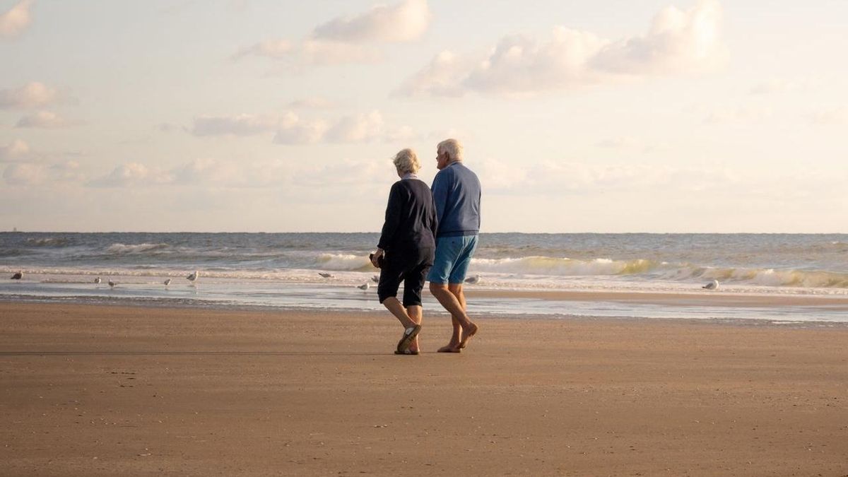 El verano puede ser la mejor época para combatir la osteoporosis: así puedes evitar sus riesgos
