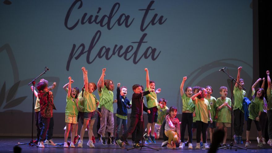 Actuación en el congreso que se celebra en el Teatro Municipal Buero Vallejo de Alcorcón, Madrid.