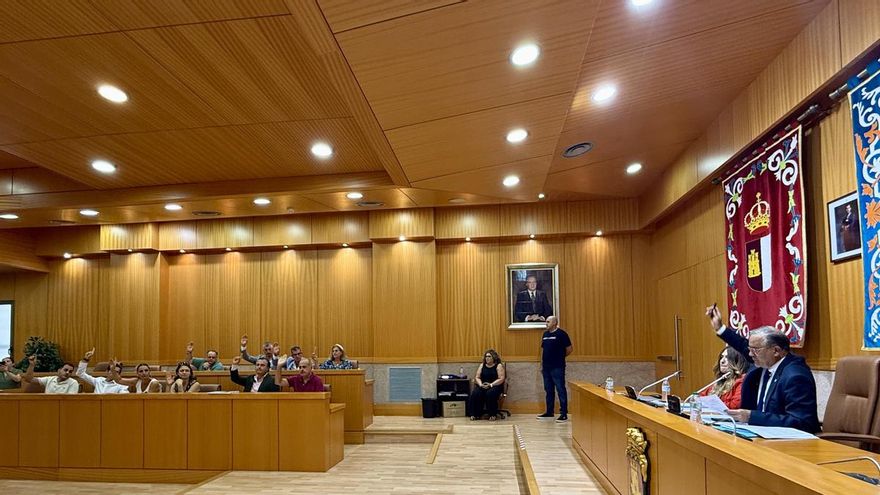 Unanimidad de PP, Vox y PSOE en Talavera de la Reina para frenar las plantas de biogás, entre reproches mutuos