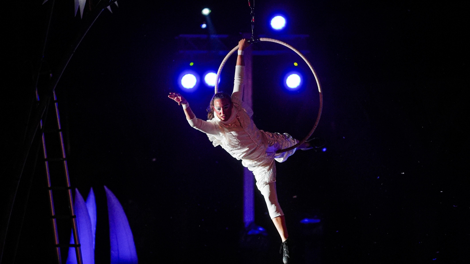 Espectáculo de acrobacias en la Corredera