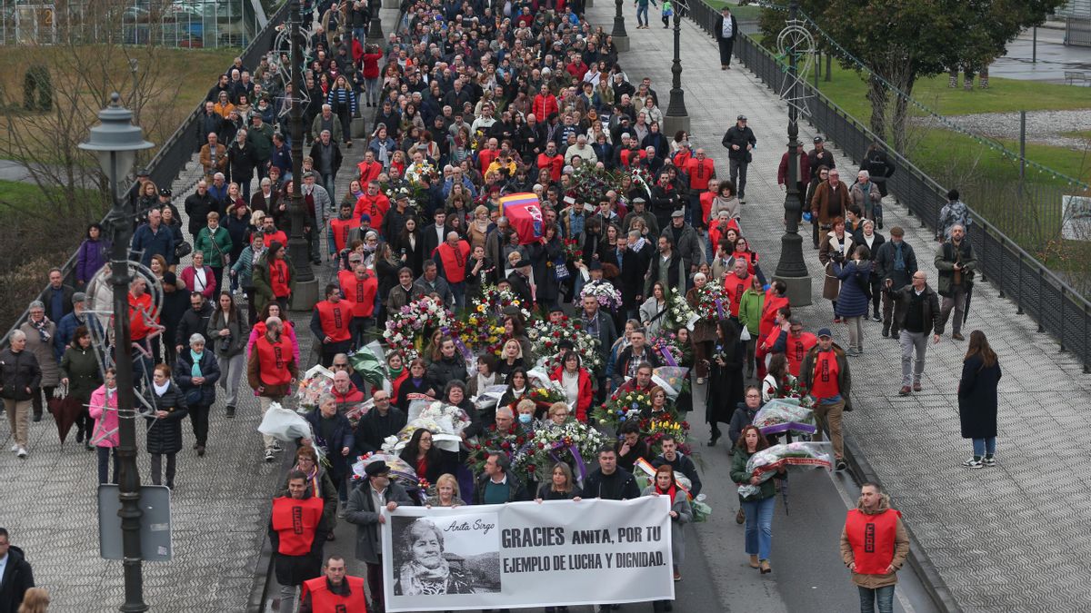La última manifestación de Anita Sirgo, ejemplo de "lucha y dignidad"