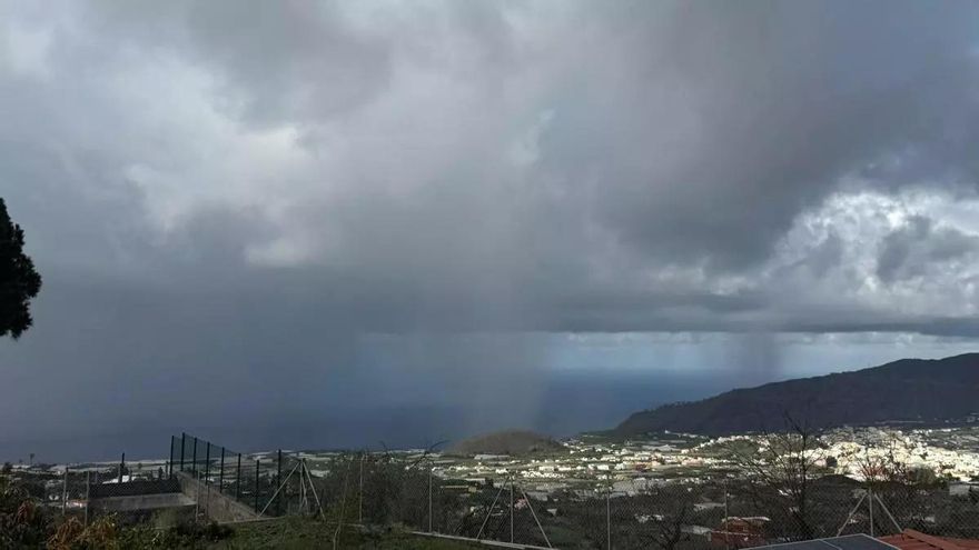El Gobierno de Canarias declara la alerta en La Palma por fuertes lluvias: pueden superar los 100 litros en 12 horas o 200 en 24