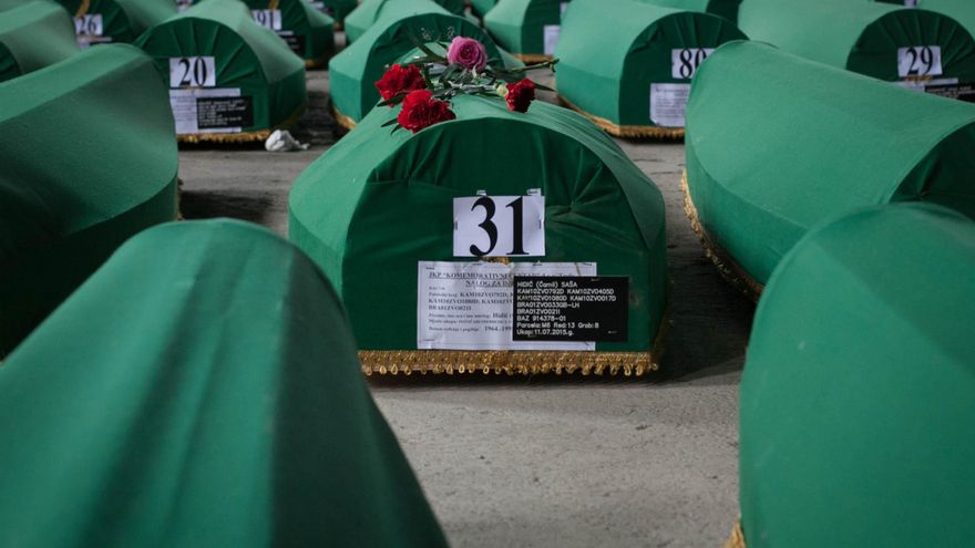 FOTOS | El último adiós a más de 100 víctimas de Srebrenica, tras 20 años de la masacre