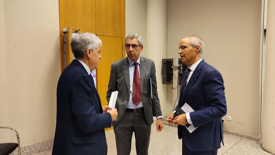 Educación reniega de las denuncias de todos los sindicatos educativos al presentar al nuevo director provincial