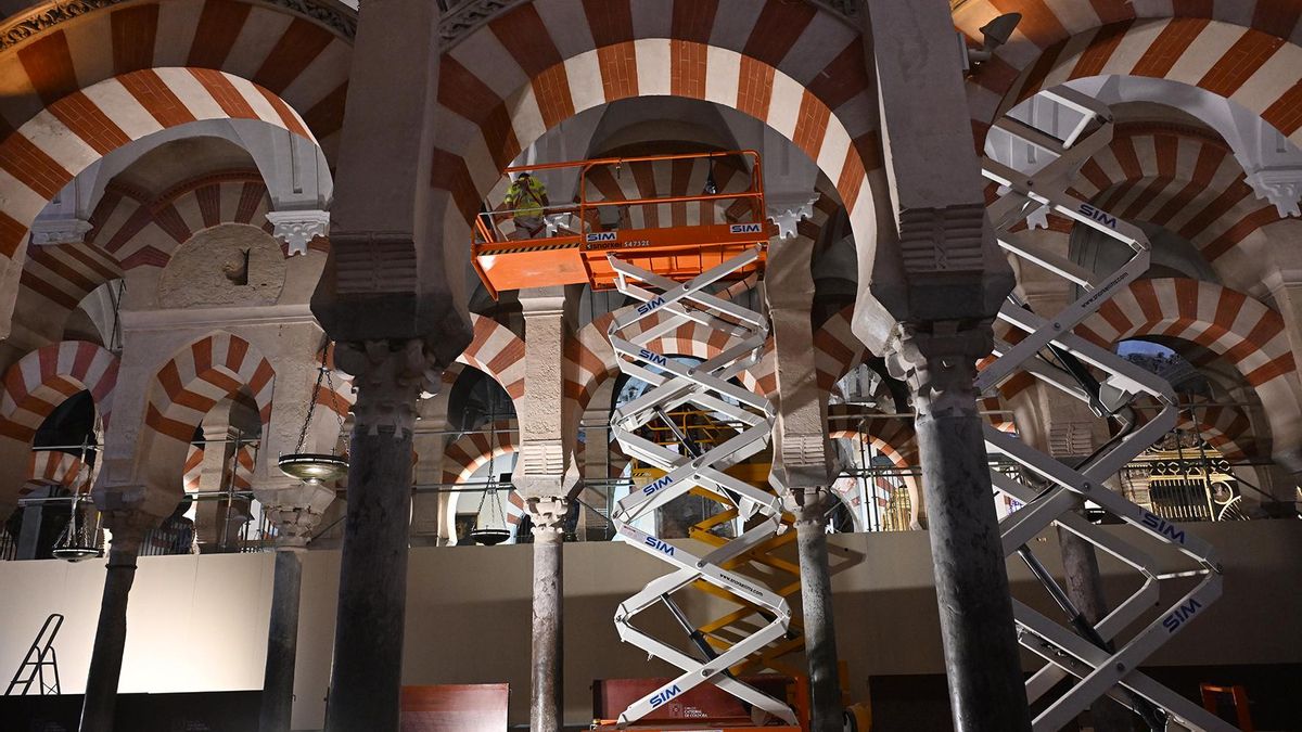 Así están siendo los trabajos en la zona incendida de la Mezquita Catedral de Córdoba