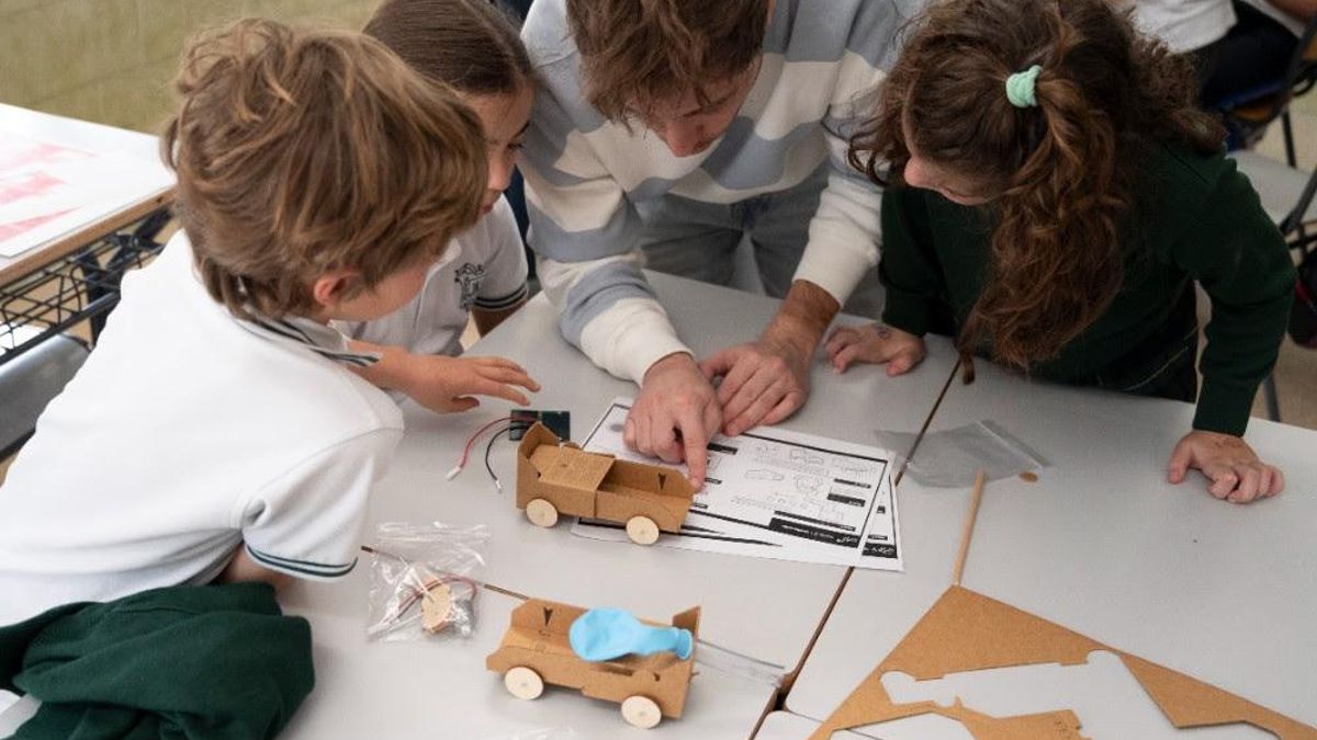 Fundación Endesa lanza una nueva edición de Endesa Educa Digital para promover el conocimiento de energía y la transición energética entre los más jóvenes de Canarias