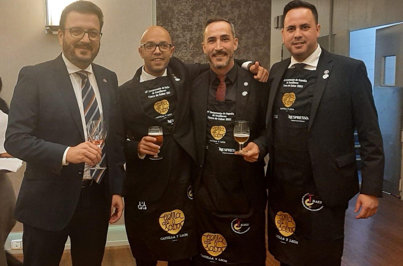 David Goeshn con los tres canarios participantes en el concurso, Ivan Monreal, Esteban García y David Coque