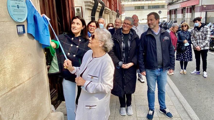 Colocación placa Concha Espina.