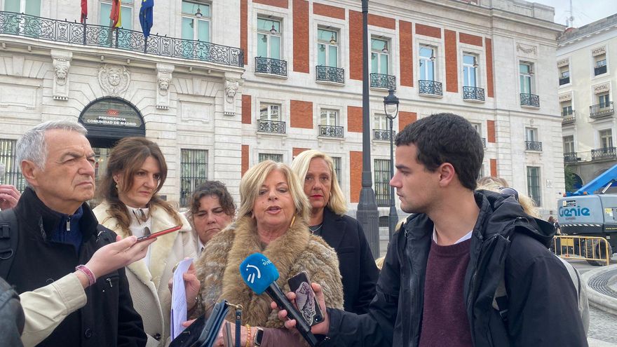 Consuelo Ordoñez protesta ante la Comunidad de Madrid: "Ayuso se ceba con las víctimas del terror etarra"