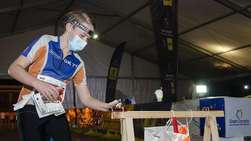 Simon Hector y Tifenn Moulet brillan en la noche de estreno de la GCOM 2021