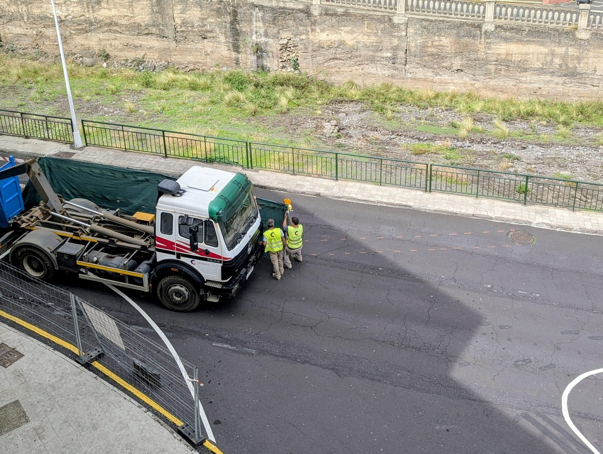 Obras para acabar con los vertidos de aguas residuales al Barranco de las Nieves.