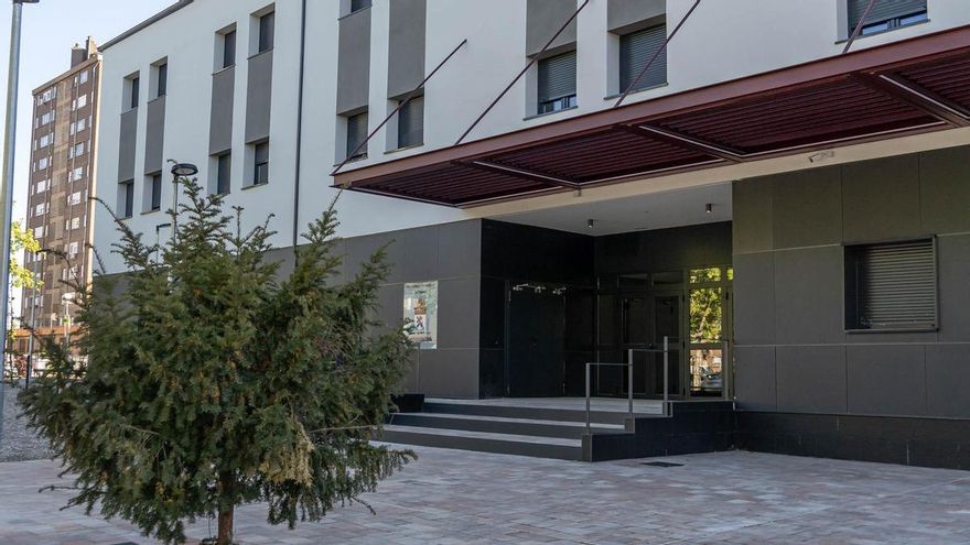 Una habitación individual con baño y pensión completa en el nuevo Colegio Mayor de Ponferrada costará 803 euros