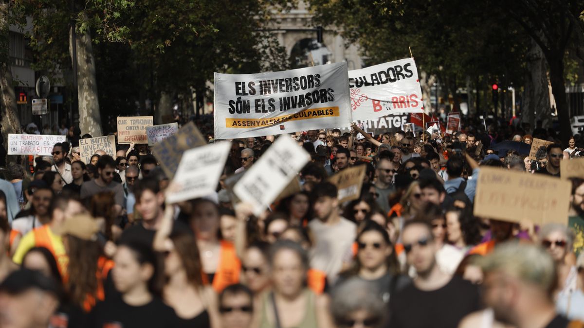 Última hora sobre las manifestaciones por la vivienda y de la acampada de Sol, en directo: Comienzan las protestas en Madrid, València, León y Cádiz