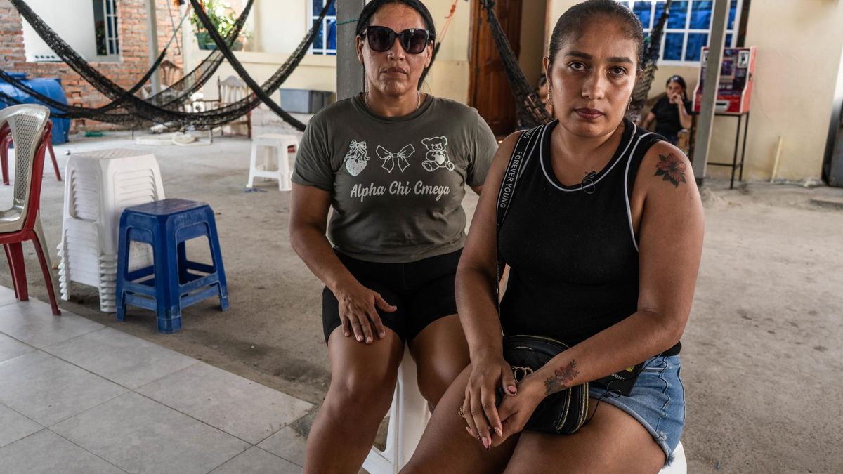 Familiares de los pescadores de la embarcación Negra Francisca Duarte. Foto: cortesía Billy Navarrete