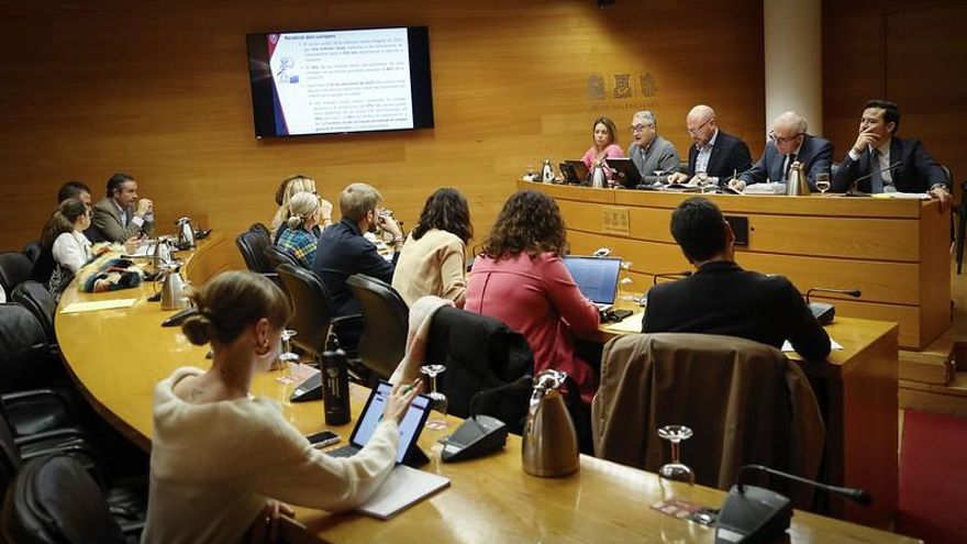 La izquierda salva una propuesta de Mazón sobre la "deuda histórica" valenciana con el rechazo de sus socios de Vox