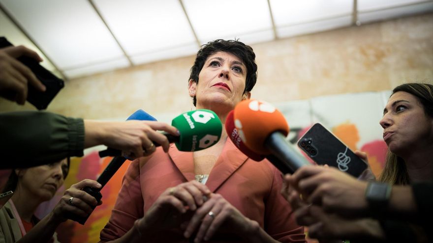 La ministra de Inclusión, Seguridad Social y Migraciones, Elma Saiz, en la sede del ministerio, a 10 de junio de 2024, en Madrid (España).