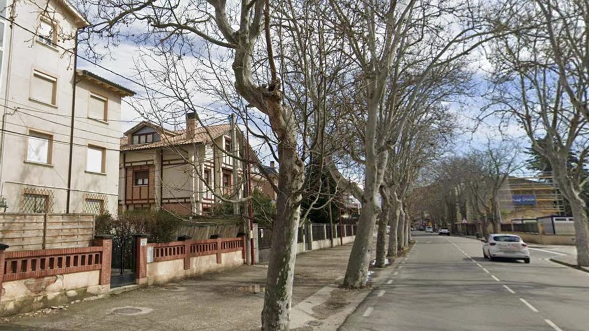 Mejoras en la LR-202 a su paso por Haro: una amplia acera, zona verde y nuevo firme