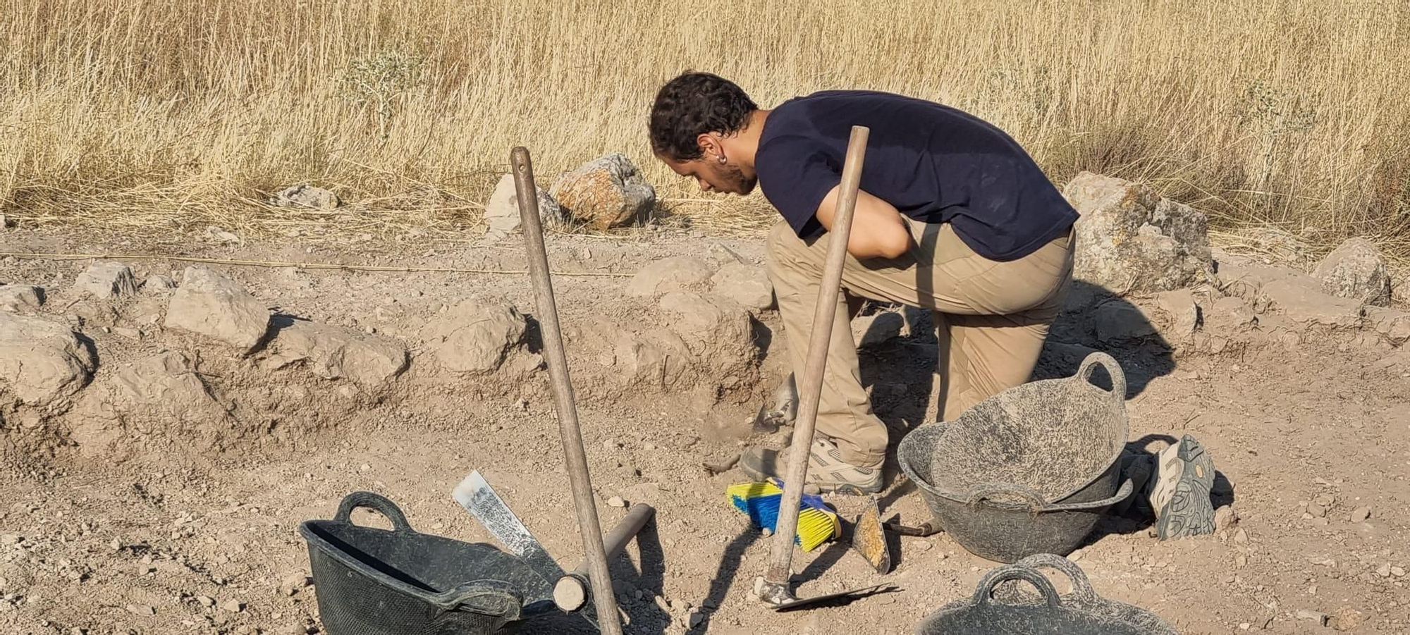 Desde entonces, el interés por el yacimiento ha ido creciendo, realizando desde 2013 diferentes trabajos de prospección, estudio superficial e, incluso, la utilización de medios novedosos como la prospección geofísica, que han ayudado a acotar y preparar los trabajos que este año, por fin, han podido comenzar.