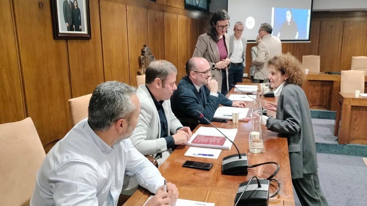 Bloquear la democracia por no contestar preguntas en un pleno: el Procurador del Común abronca a Ponferrada