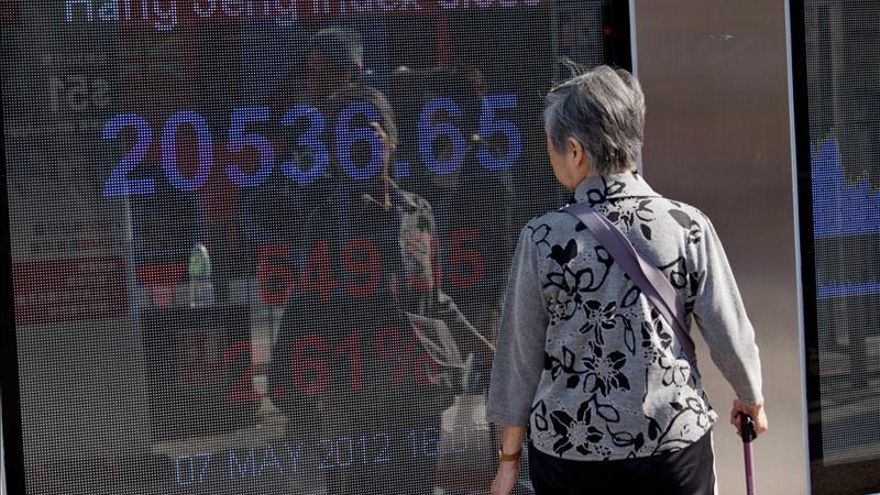El Hang Seng baja un 0,18 por ciento en la apertura de sesión