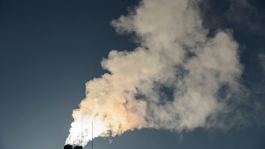 Nuevo récord de emisiones de CO2 de origen fósil en 2025 tras aumentar un 1,1 %