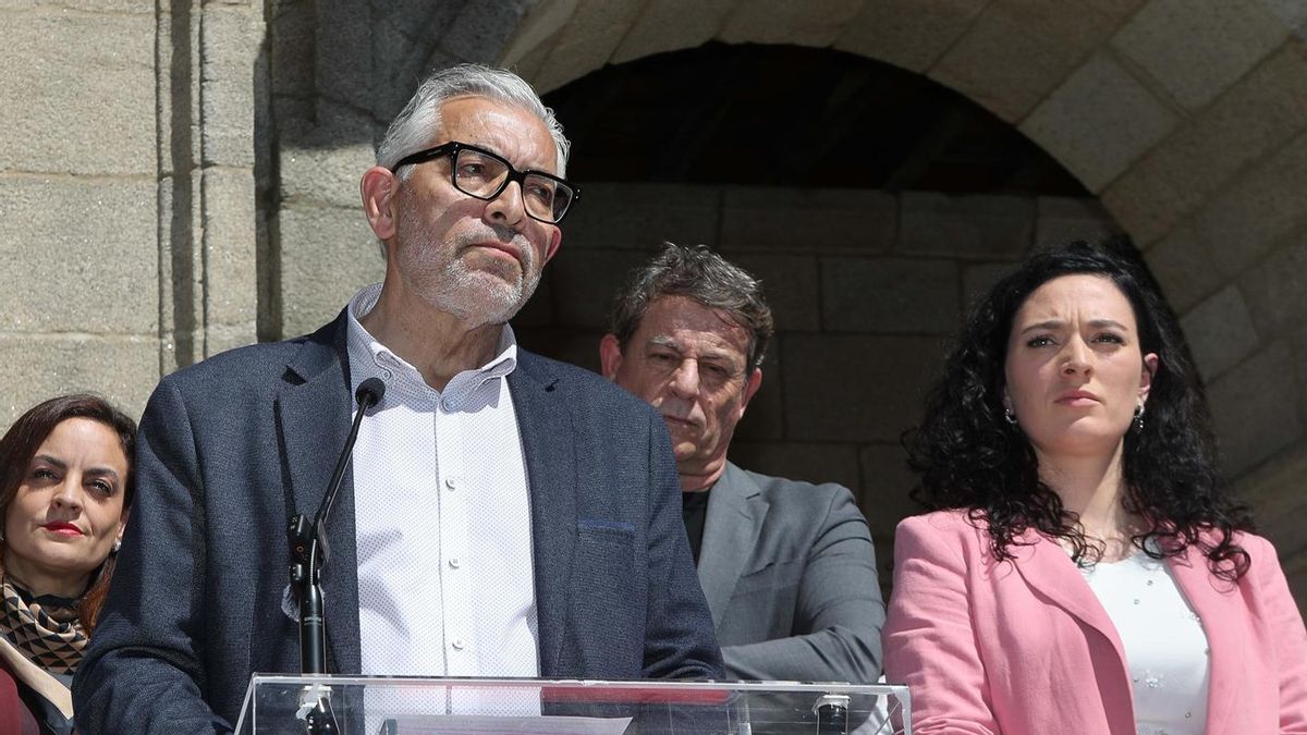 Miguel Fernández, alcalde de Lugo: "El PP presenta la moción porque baja en las encuestas y va a comprar voluntades"