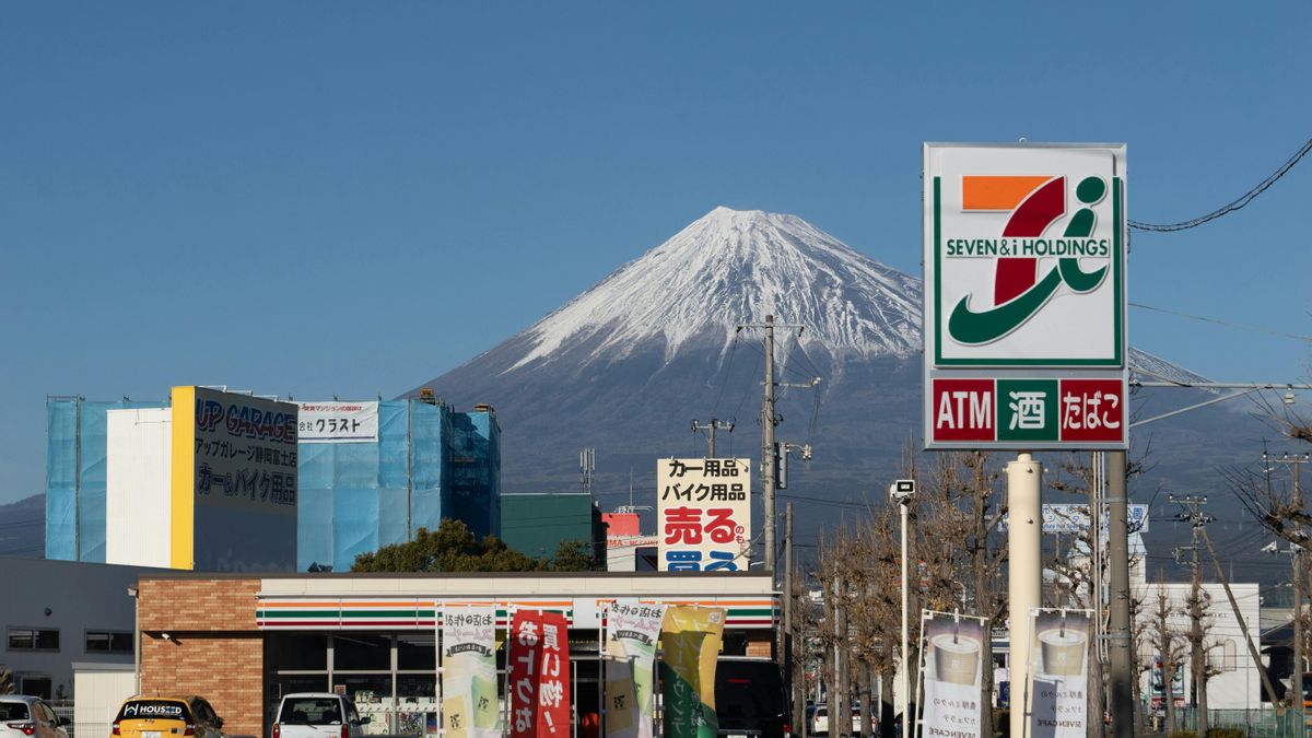 Japón introduce robots en sus míticos 7-Eleven para hacer frente a la falta de personal en los trabajos más mecánicos