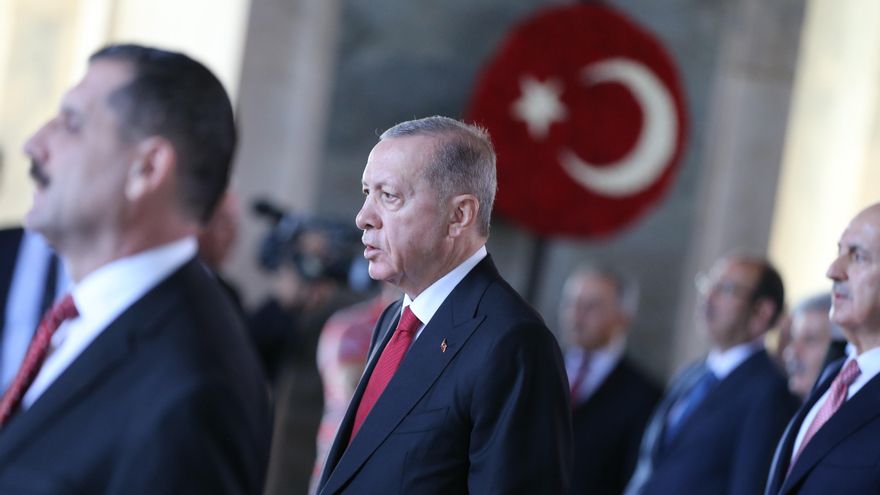 El presidente turco, Recep Tayyip Erdogan, durante la celebración este domingo del centenario de la República de Turquía. EFE/EPA/NECATI SAVAS