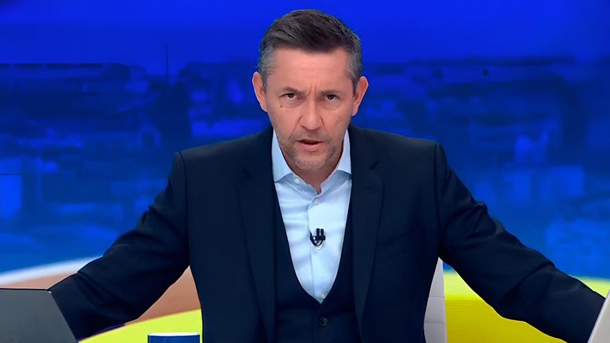 Javier Ruiz denuncia el acoso de Vito Quiles durante un acto en una iglesia con el padre Ángel: "¿Dónde está el límite?"