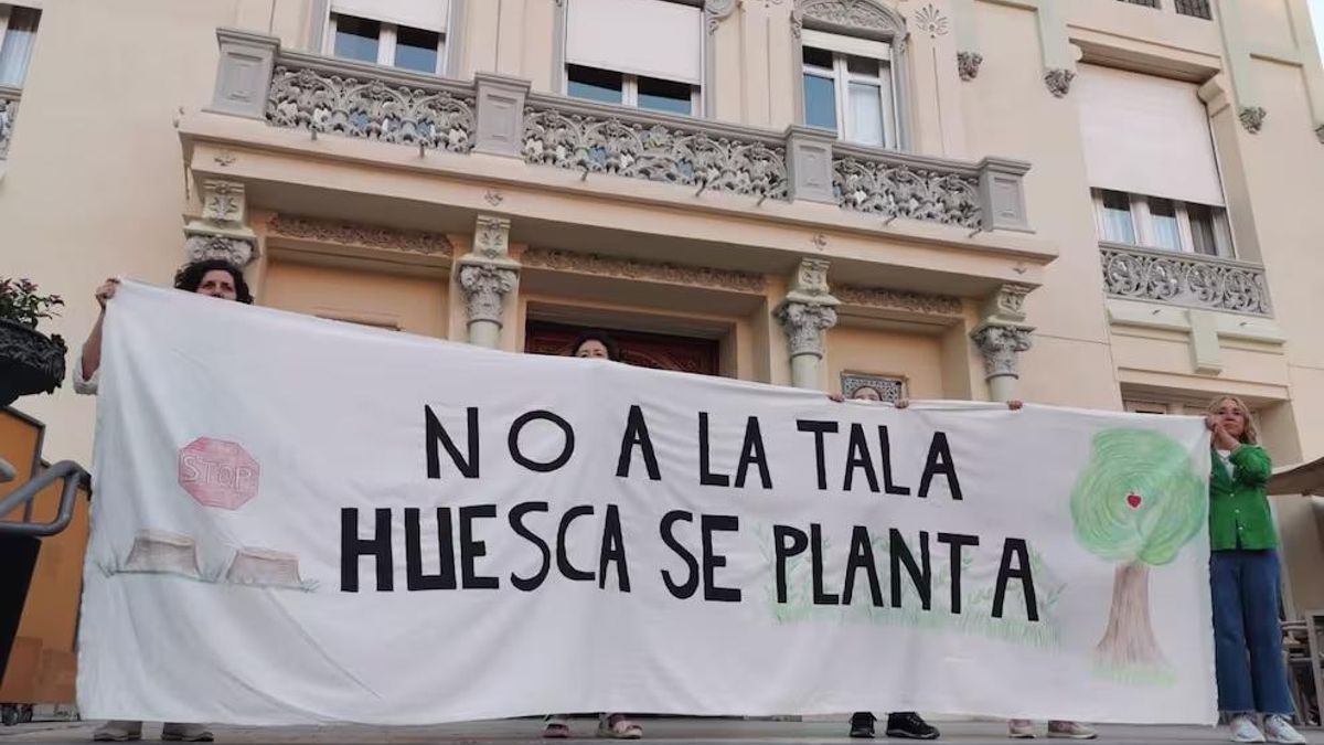 Movilización vecinal en Huesca: barrios unidos frente a la "parálisis" municipal