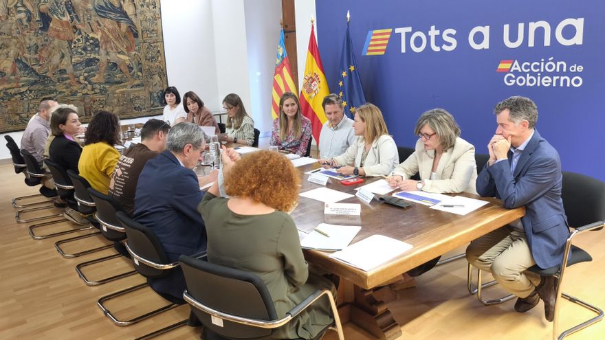 La vicepresidenta Aagesen se reúne con las asociaciones de víctimas de la DANA para explicarles la obras antirriadas