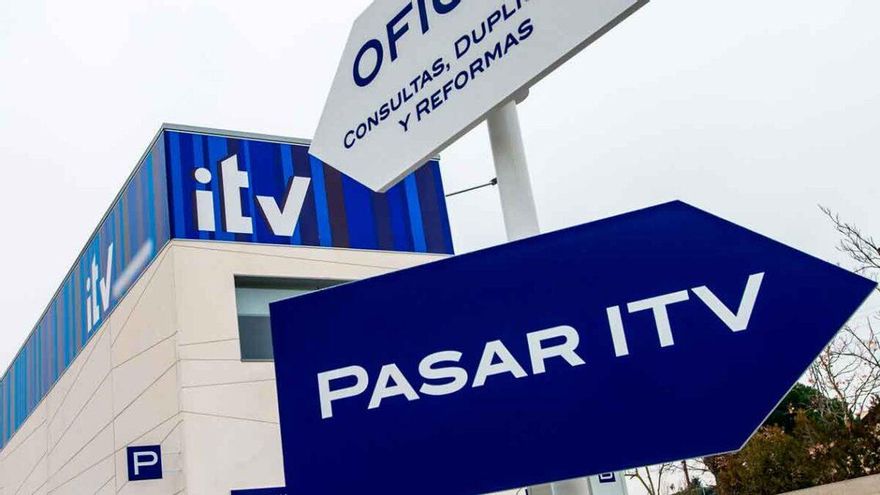 La multa que te puede caer por circular con la ITV del coche caducada