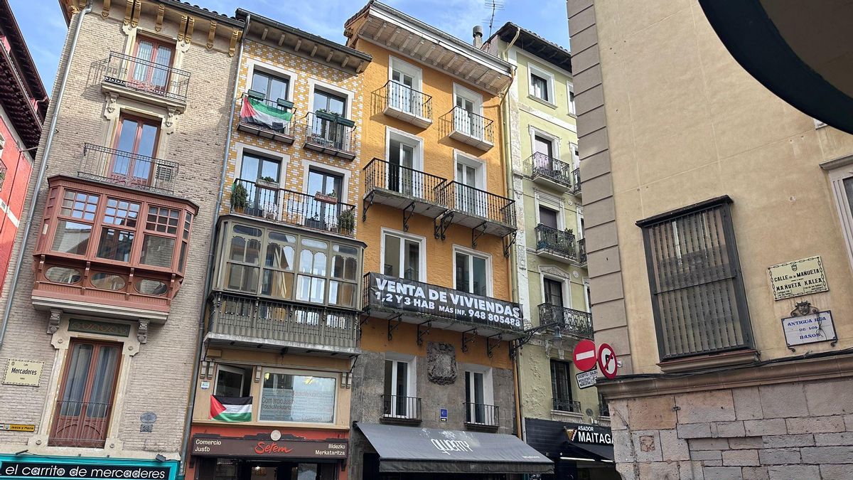 Un inquilino del Casco Viejo de Pamplona denuncia amenazas y agresiones de su casero: "Te voy a arruinar la vida"
