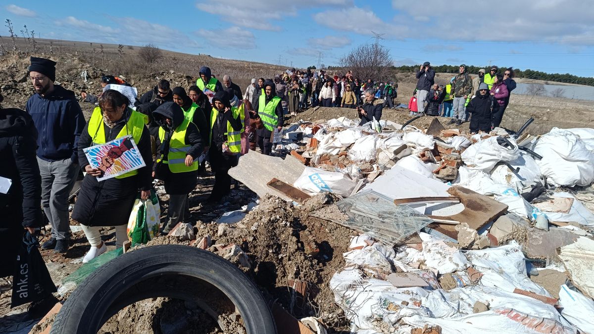 Madrid se embarra y camina hacia la Cañada Real: “La vida se defiende, el territorio no se desaloja”