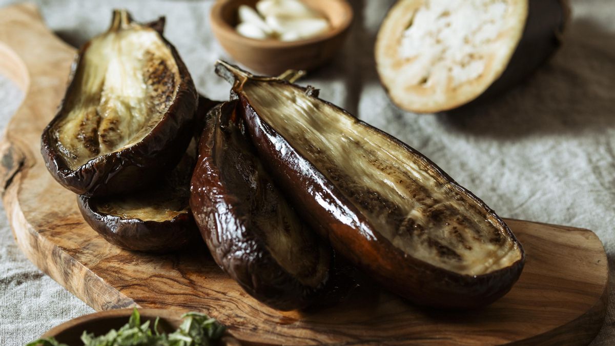 La ensalada se sirve como parte de un "mezze", un conjunto de aperitivos tradicionales en Grecia.