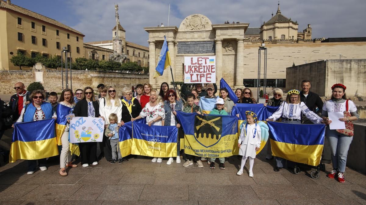 Manifestación y marcha solidaria en favor del pueblo ucraniano