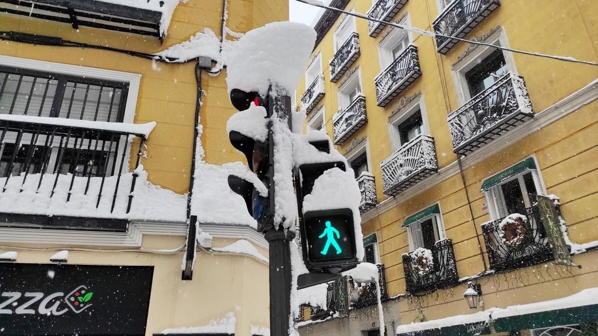 Semáforo en calle Hortaleza