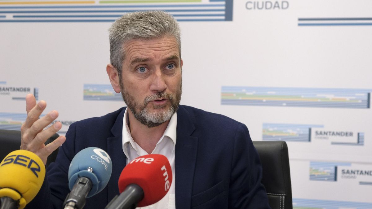 Archivo - El portavoz del equipo de Gobierno, Javier Ceruti
