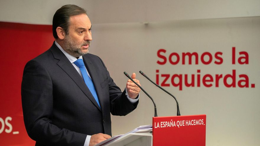 El ministro de Transportes, Movilidad y Agenda Urbana, José Luis Ábalos, en rueda de prensa tras la Ejecutiva del PSOE, hoy en la sede de Madrid. EFE/ PSOE/Eva Ercolanese