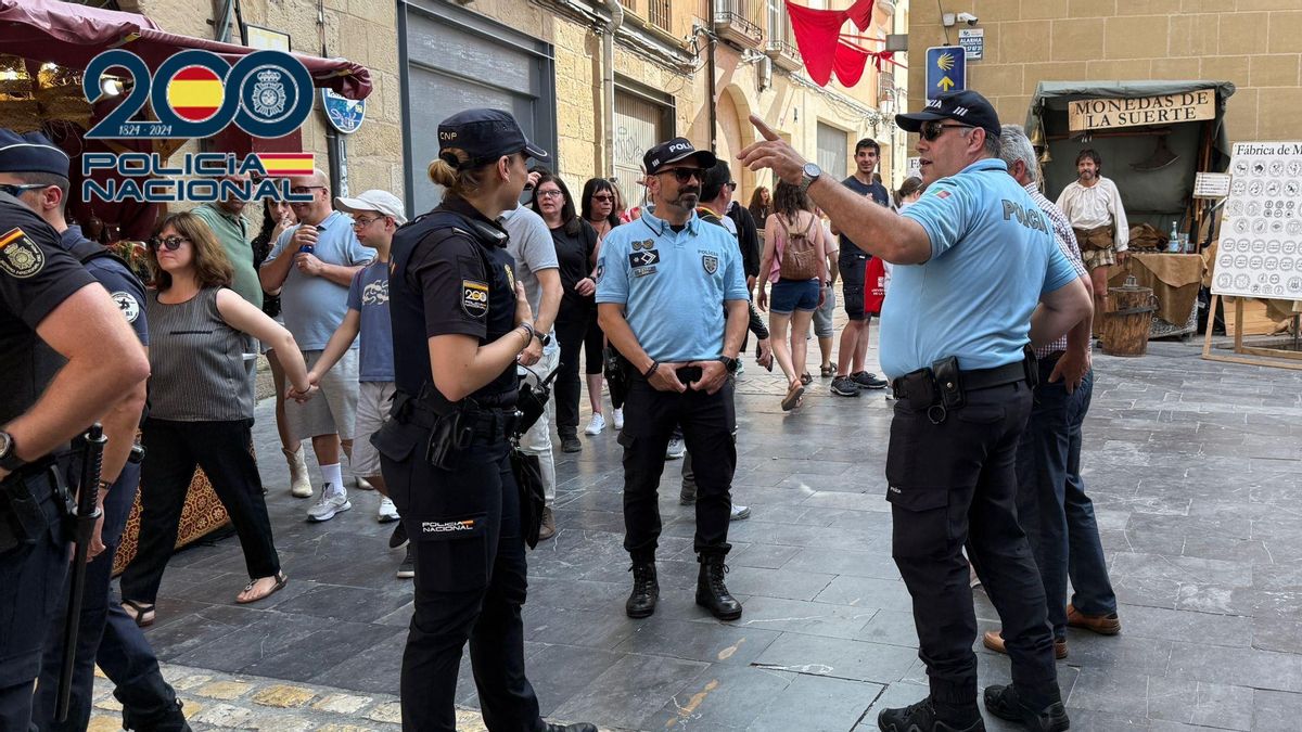 Patrullas mixtas de policía en las fiestas de San Bernabé en Logroño